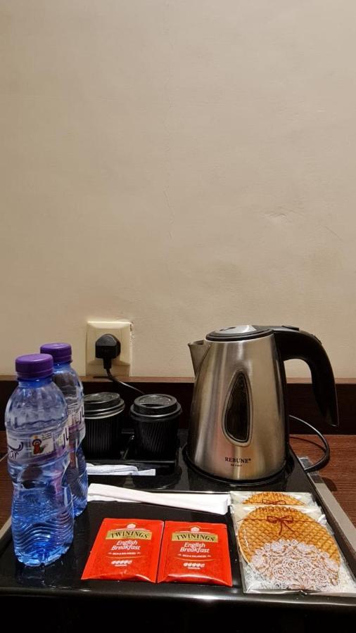 Aparthotel Taramuntan Ha'il Exterior foto A kettle in a hotel room