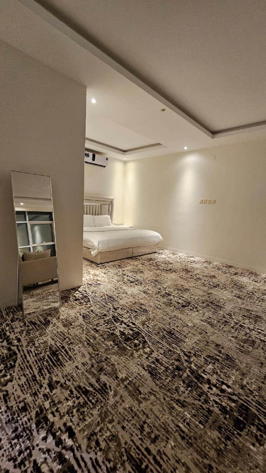 Aparthotel Taramuntan Ha'il Exterior foto A room at the hotel