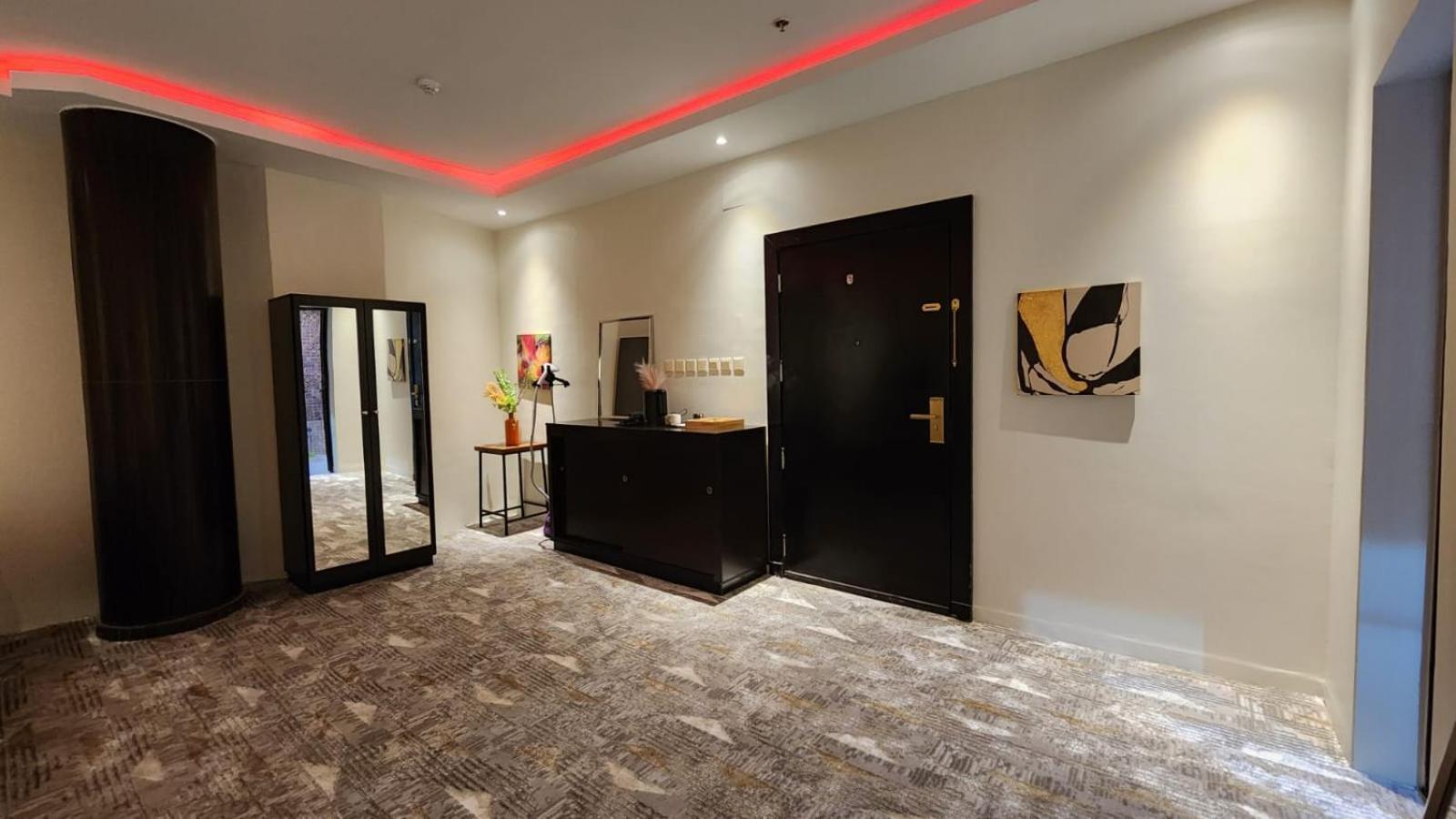 Aparthotel Taramuntan Ha'il Exterior foto A room at the hotel